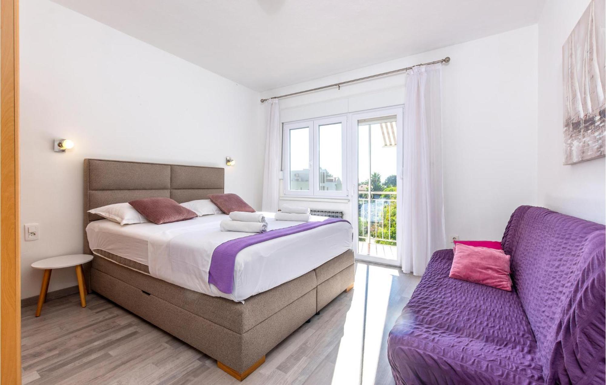 Stunning Apartment In Kastel Stari With Wifi Kaštela エクステリア 写真